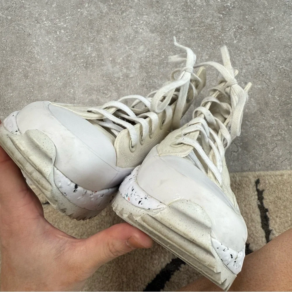 Converse women’s run